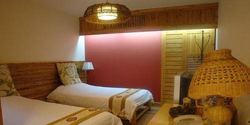 国产会所双飞在线看,揭秘隐秘娱乐世界